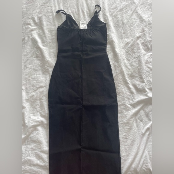 M Boutique Brand New Plunge Dress!! size Small - NWT!!!! - Picture 2 of 5